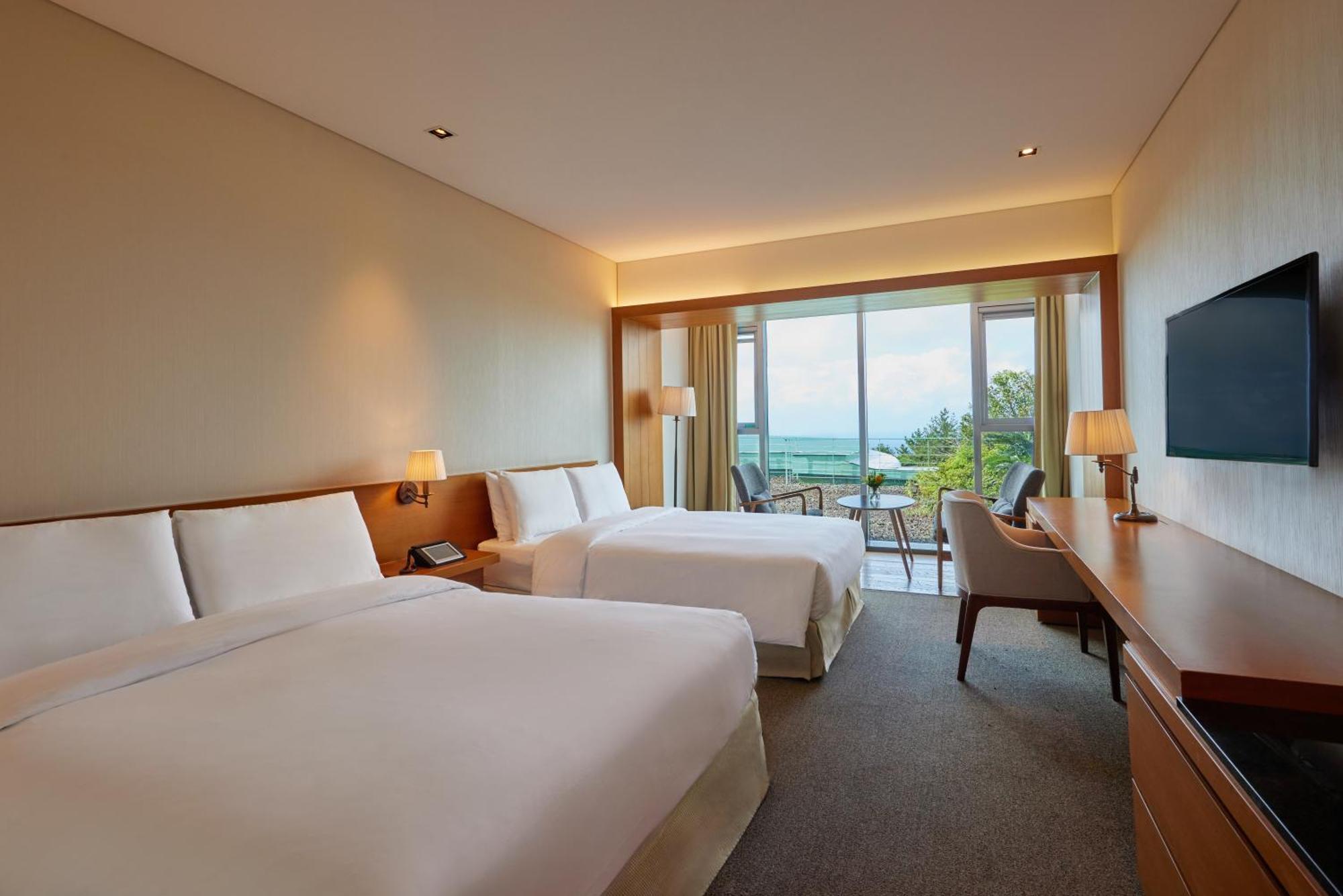 WE Hotel Jeju Seogwipo-stad Buitenkant foto